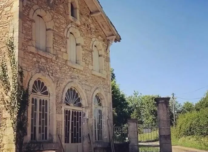 Nyaraló La Roulotte Des Logis De Framboise Dumes